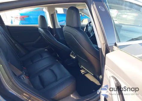 2018 Tesla Model 3 Long Range/Mid Range из США, поврежденный, VIN 5YJ3E1EA6JF020066